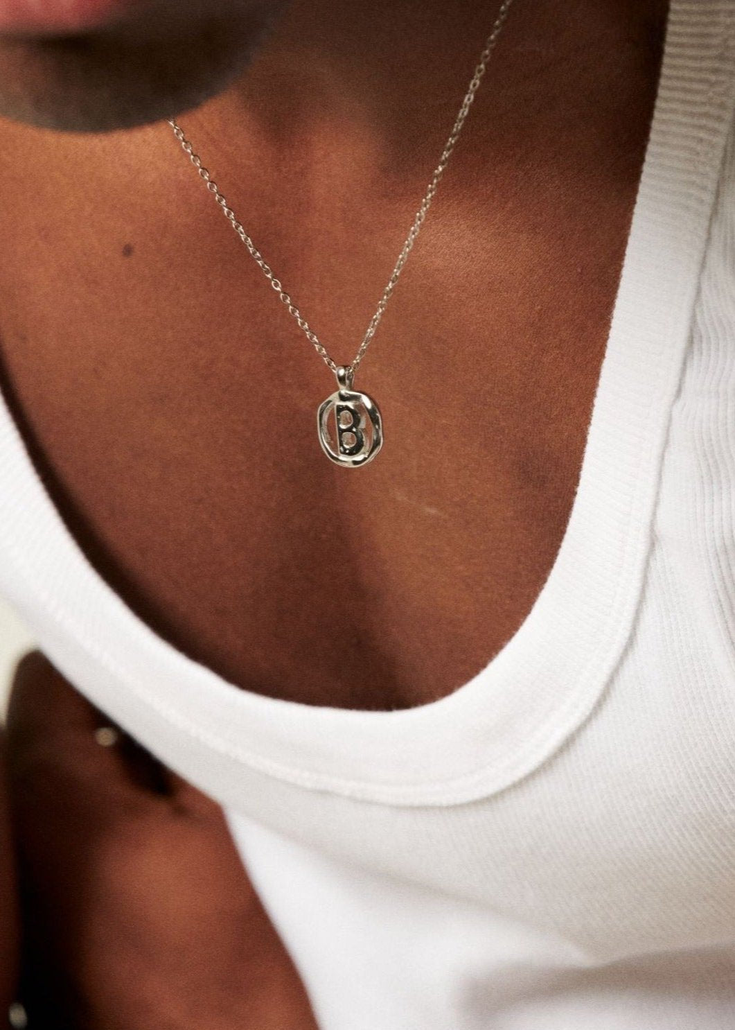 B / PLATA - THE IDENTITY