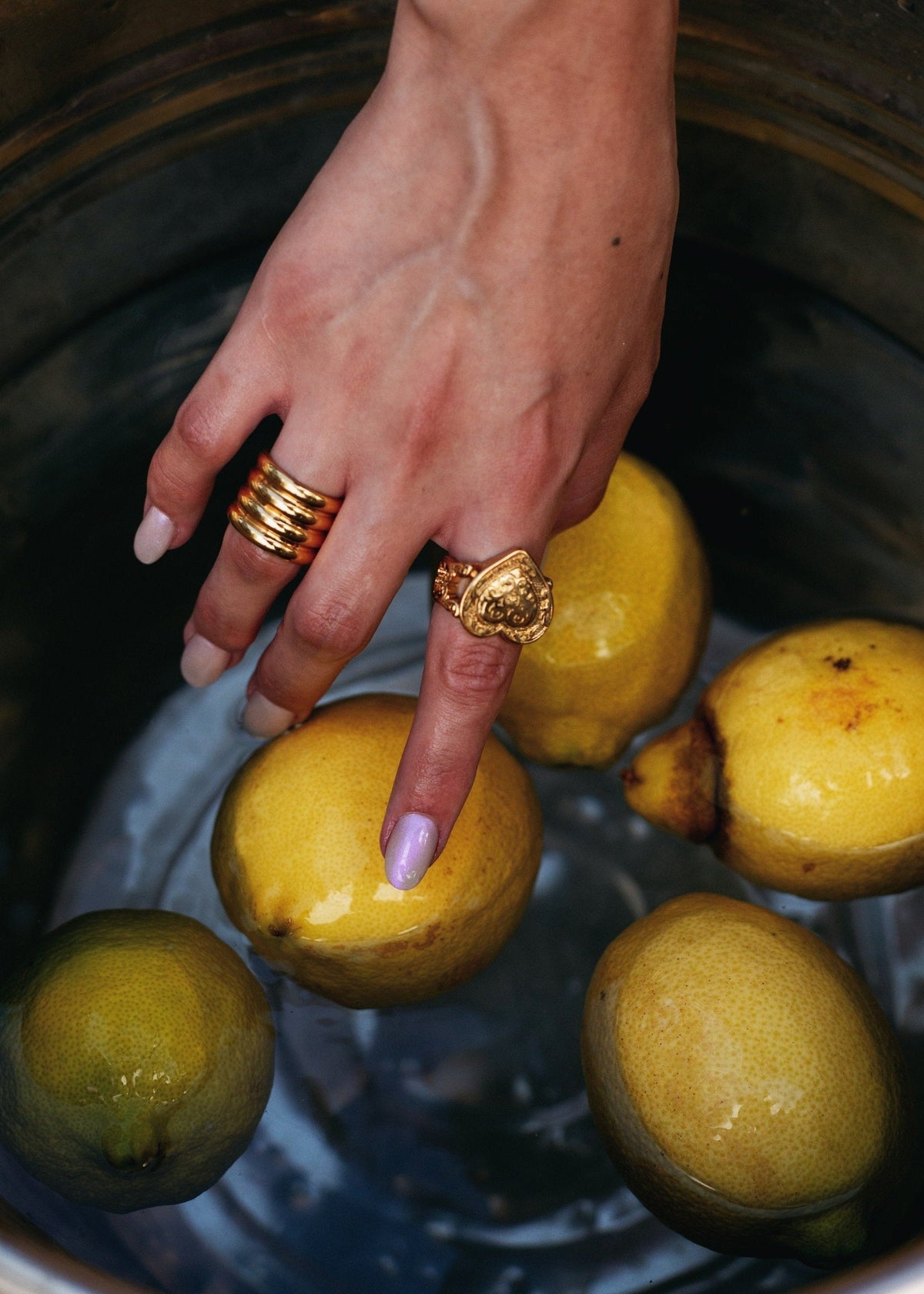 CASTANEA RING