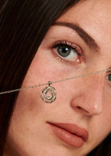 Q / PLATA  THE IDENTITY